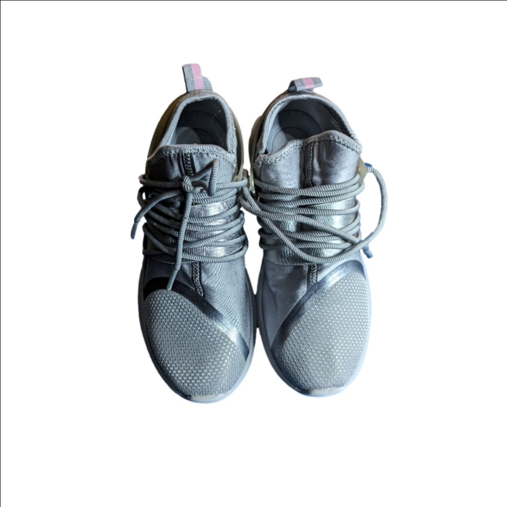 Fabletics‎ ortholight performance sneakers, Gray Color, Size 8.5